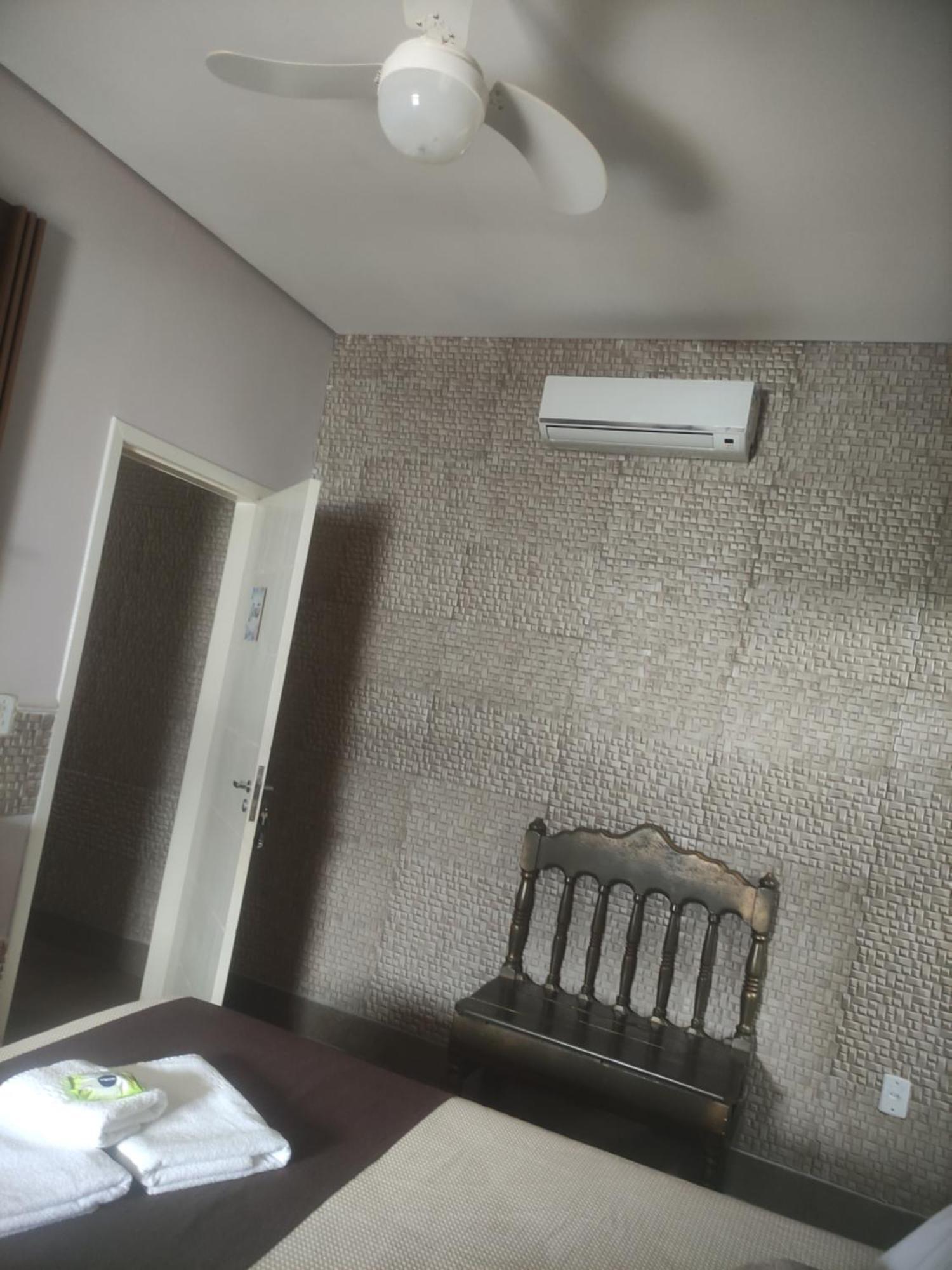 Pousada Da Gi Suites E Turismo Chapada dos Guimaraes Bilik gambar